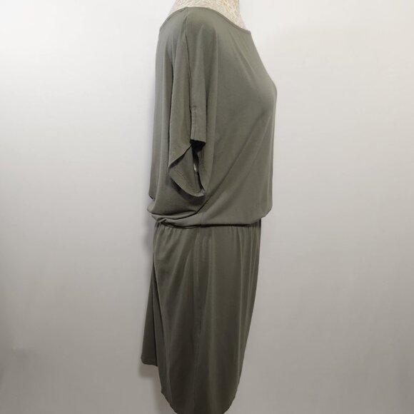 Chico's Size 1/8-10 M Olive Short Sleeve Jersey Knit Elastic Waist Popover Dress - Picture 8 of 13